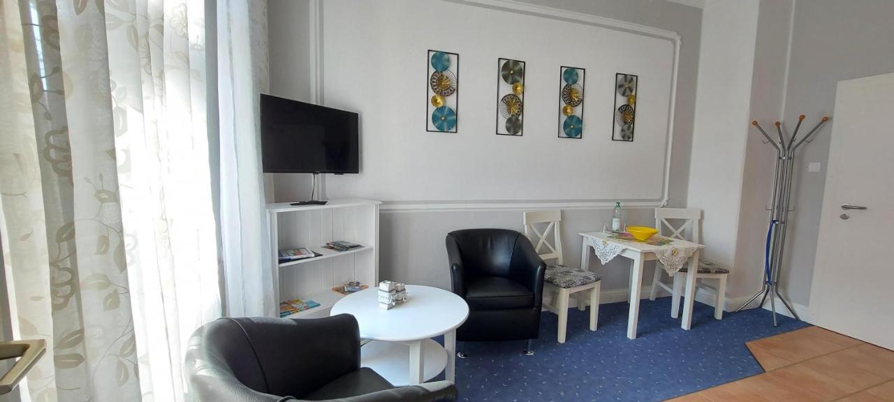 Ferienwohnungen Parkschloesschen Bad Pyrmont Ngoại thất bức ảnh